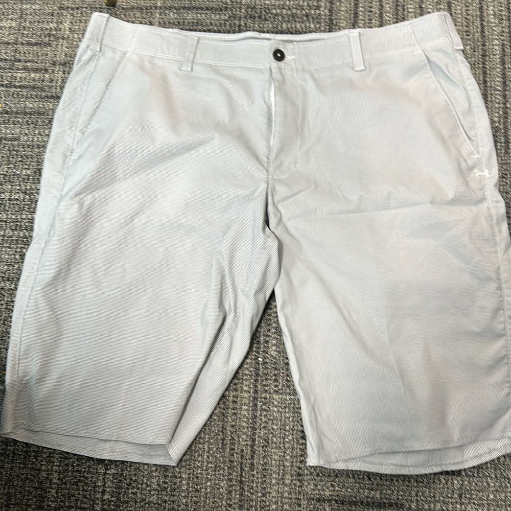 Under Armour Grey Gingham Golf Shorts Size 42
